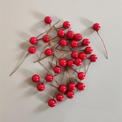 China Fashional Artificial Flowers Wholesale Artificial Red Berries Decorations Stem Christmas Berry Branch DIY Material for sale