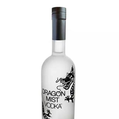 China Dragon Mist Long Neck Simple Beverage Liquor Smooth Glass Bottle With Silk Printing Decal for sale