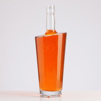 China Beverage Shandong Factory Single Shape Vodka Glass Empty Clear Bottle For 700Ml for sale