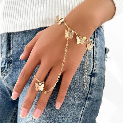 China Aprilwell Vintage Casual/Sporty Bracelet with Finger Ring Gold Butterfly Link Wrist Chain for Women Charm Lady Jewelry 2021 Trendy Aesthetic for sale