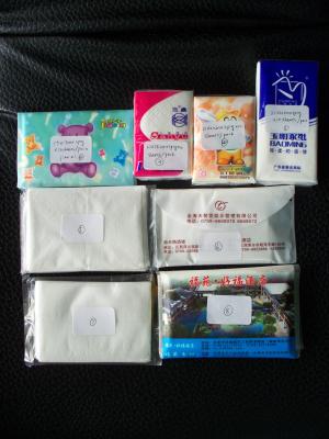 China La hoja reciclada del absorbente 10 de la pulpa ayuda del pañuelo de papel de 4 capas personalizó tamaño en venta