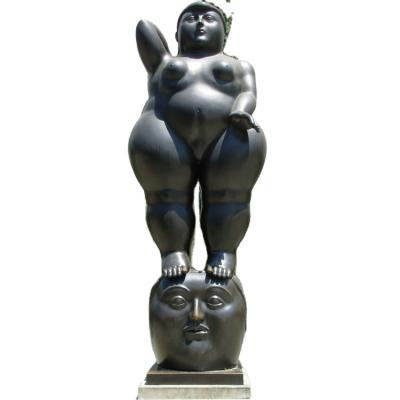 China Large Modern Outdoor Modern Woman Art Metal Fernando Botero Embrace Big Style Bronze Lady Statue Sculptures For Garden Decoration for sale