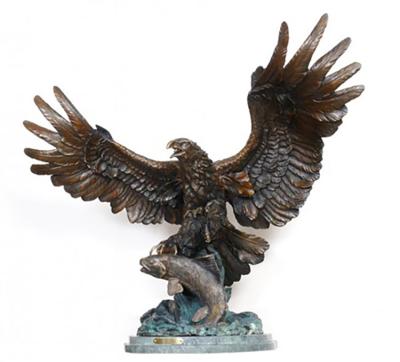 China China Indoor Life Size Flying Decoration Animal Metal Statue Eagle Casting Bronze Sculpture for sale