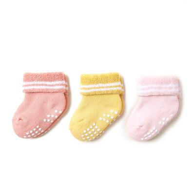 China Breathable Simple Pink Color Pink Trampoline Edge Lace High Efficiency Slip Floor Toddler Funny Non Ruffle Custom Cotton Socks for sale