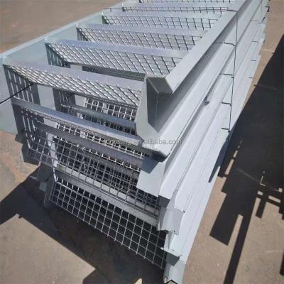 China Industrial Aluminum Manhole Step / Aluminum Stair Treads / Anti-slip Staircase With Nosing Plate for sale