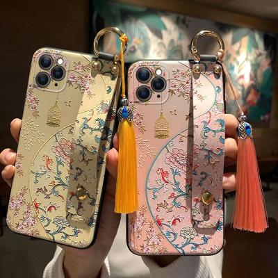 China Shockproof Suitable For Apple Chinese Style 11/se2 Wristband Tassel Case for sale