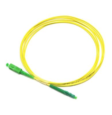 中国 LSZH Ftth 製品 繊維パッチコード SC APC から LC APC シングルモード 3.0mm 黄色 3M 販売のため