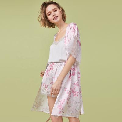 China Wholesale Girl's Nightgown Floral Print Bath Long Robe Sleep Wear Satin Loungewear Loungewear for sale