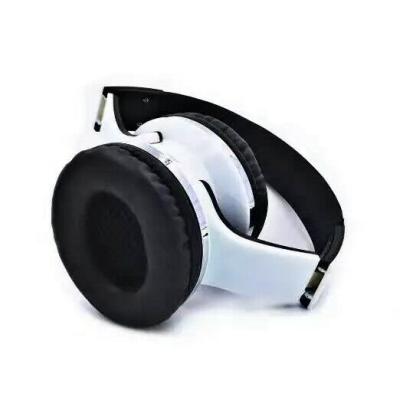 China Wireless Earphone Speaker Radio 2 In Earphone 1 Twist Earcups Become Hot New Speaker Products In The Market for sale