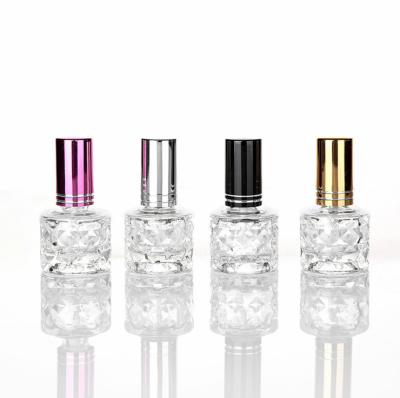 China Personal Care 8ml Empty Glass Perfume Bottle Essential Oil Nail Polish Perfume Pendant Bottle for sale