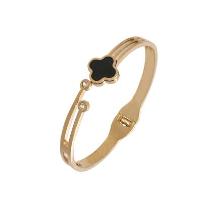 China CLASSIC Titanium Steel Clover Diamond Inlaid Vintage Gold Plated Stainless Steel Girls Fashion Bracelet for sale