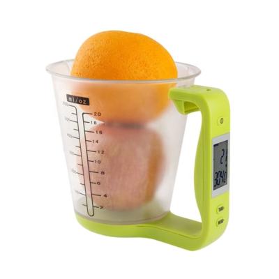 China Kitchen plastic electronic measuring cup and scale for sale