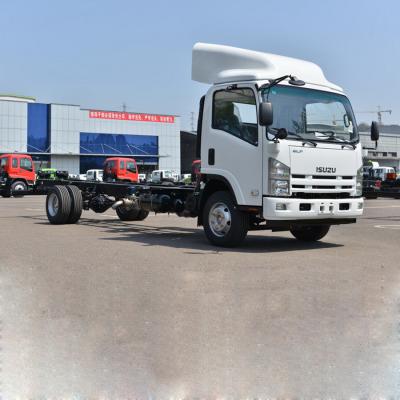 China 6 ton isuzu wing van cargo box truck factory price have options for sale