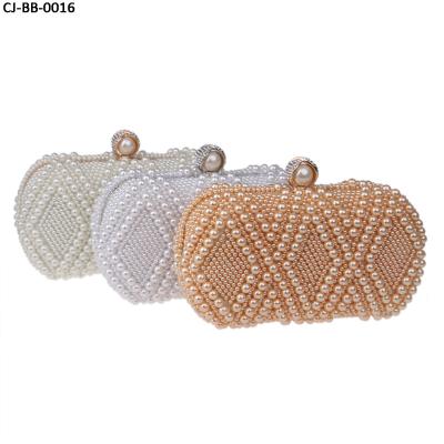 China 2021 European and American new pearl evening bags women's handbags pearl evening clutch bag ladies banquet bag for sale