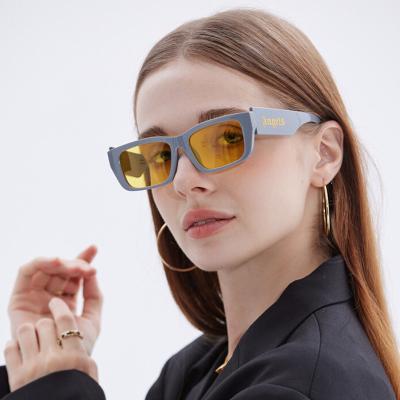 China Fashion Sunglasses 2024 Fashion Thick Temples to Retro Blue Rectangle Frame Sun Glasses for Party Centre Role Street Photography Women Sunglasses for sale