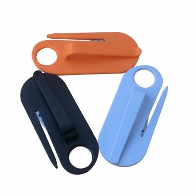 China New Hanging Type Cutter Handle Emergency Wallet Sharp And Comfort Seat Belt Cutting Knife Kit for sale