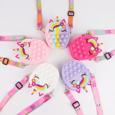 China New Arrival Wholesale High Quality Hot Cute Cute Women Bags Kids Children Shoulder Bag Silicone Coin Purse Ladies Unicorn Handbags Wholesale for sale