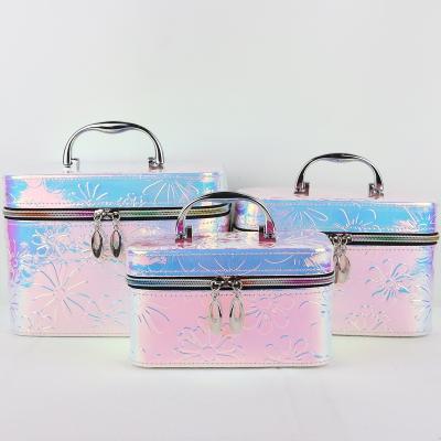 China Fashion Durable Top Selling Wholesale Large Capacity Waterproof Girls Makeup Box Lady Bags Travel Case Clips Female Cosmetic Bags for sale