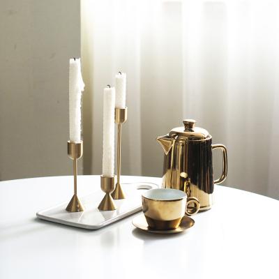 China Hot Selling Weddings Gold Candle Holder Brass Table Candlesticks For Wedding Party Home Decoration for sale