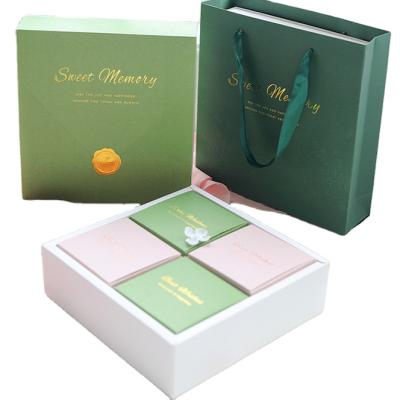 China Custom Gift Box Reused Tote Bag Cranberry Cookie Box Materials Size Food Packaging Box Cookie Compartment for sale