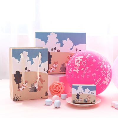 China Luxury Recycled Materials Designs Paper Boxes Gift Boxes Packaging Top-Lid Rectangle Design New Gift Boxes For Perfume Packaging Boxes for sale