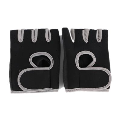 China New Design Workout Gloves Men Fitness Gym Unisex Sports Glove Half Finger Weightlifting Gloves With Custom Logo for sale