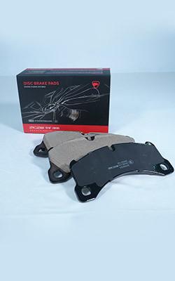 China Porsche Front Ceramic Brake Pad Set With Wear Sensor for sale