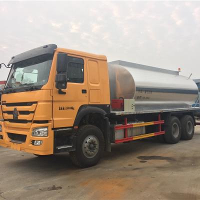 China Road Machine Sinotruck HOWO 6x4 12CBM Capacity Liquid Bitumen Dispenser Asphalt Storage Tank Truck for sale