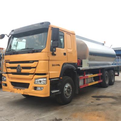 China Road machine sinotruck howo brand 6x4 16 CBM asphalt bitumen sprayer distributor truck for sale