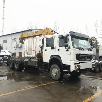 China TRUCK CRANE 6x6 HOWO All Wheels Drive SQS200 SQS300 Crane Truck for sale