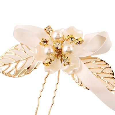 China Wedding Hot Sale Bridal Hair Jewelry Headband Bridal Elegant Pearl Handmade Flower Chinese Traditional Hair Accessories Wedding Hair Pins for sale