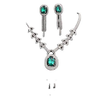 China New Romantic Fashion Wholesale Jewelry Set Modern Design Green Gem Earrings Necklace Set For Women for sale