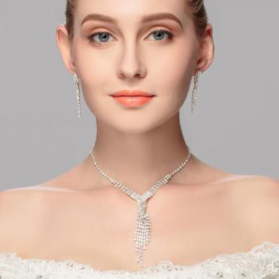 China Beautiful Romantic Bridal Fashion Jewelry Modern Design White Jewelry Sets Of Necklaces And Earrings for sale