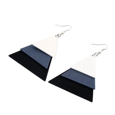 China CLASSIC and Fashionable Price New Nice Design for Women to Love 2021 Earrings for sale