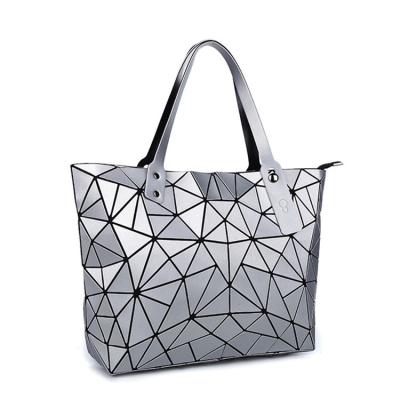 China Wholesale New Matte Geometric Shoulder Women's Fashion Handbag \ Fashion Bags Comfortable \ Durable Folded Lightweight Diamond Bag 2022 for sale