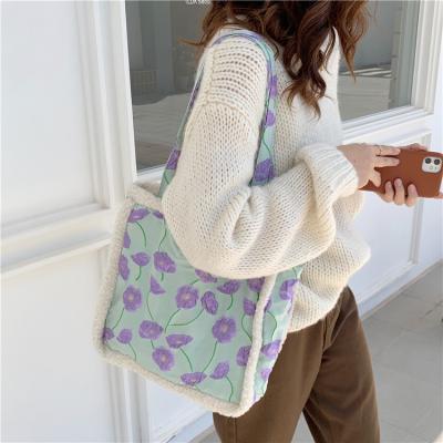 China Fashion \ 2022 Autumn Winter New Large Capacity Vintage Fashion Women Splicing Bag Comfortable \ Durable Jacquard Plush for sale