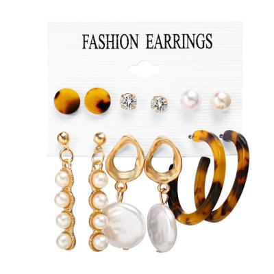 China High quality hot sale fashion gold plated earrings set pearl circle tassel earrings simple vintage acrylic earrings set for sale