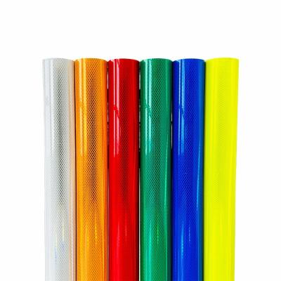 China 10 Years High Intensity Prismatic Reflective Sheeting Diamond Grade Reflective Vinyl for sale