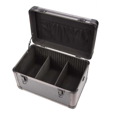 China Custom Style Locks Towel Tool Box Portable Aluminum Theft Case Barber Storage Theft Case for sale