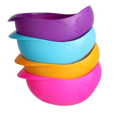 China Kitchen Sieve Washing Rice Fruit Basket Wash Drain Strainer Stored Vegetable Basket for sale