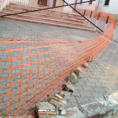 China Plastic Coated Protective Durable Construction Mesh Fence Temporary HDPE for sale