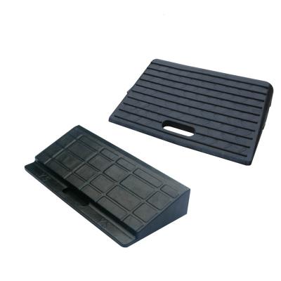 China Wholesale Ascending Road Safety Portable Home Along Slope Mats Anti-Slip Steps Curb Rubber Road Ramp for sale