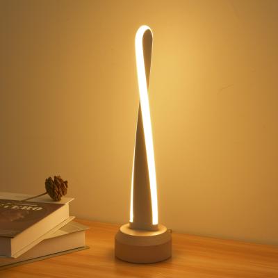 China Modern Art Design Beech Wood Bedside Table Lamp for sale