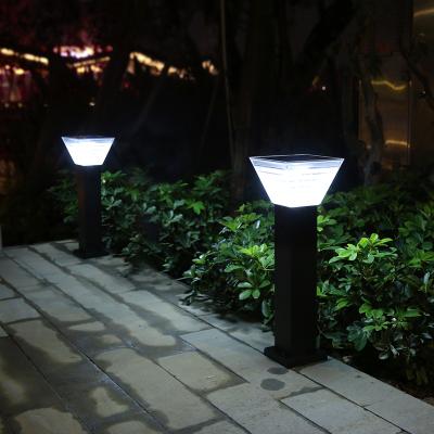 China Garden/Warm White White Aluminum Steel Solar Led Bollard Light Outdoor Squred Shape For Garden New Design Patent For Villa Backyard for sale