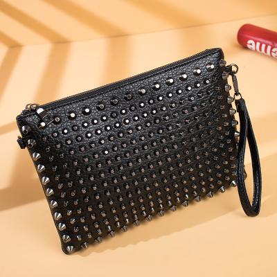 China New Envelope Bag Rivet Ladies Fashion Ladies Clutch Durable Large Capacity Korean Clutch Bag for sale