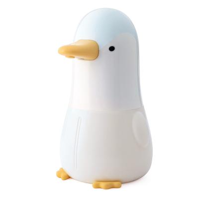 China Foam Soap Dispenser Amazon Hot Selling Penguin Shape Automatic Hand Sanitizer Sensor Dispenser Kids Liquid Soap Dispensers for sale