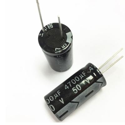 China 4700uF 50V Radialdes elektrolytkondensator-2000hours Neigung Lasts-Leben-7.5mm zu verkaufen