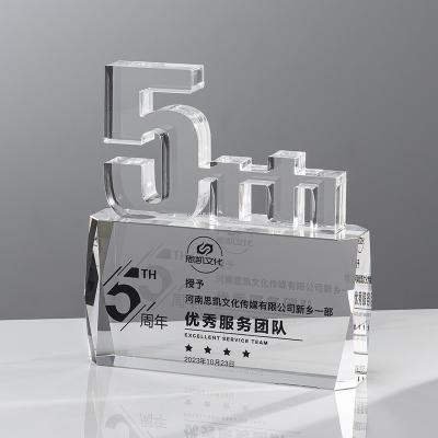 China The 5th Year Anniversary Acrylic Award Plaques With Base Custom Engraving for sale