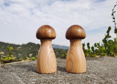 China Mushroom Design Zout- en Pepersmelder KRG-033 Model Keramische kern en houten pot Te koop