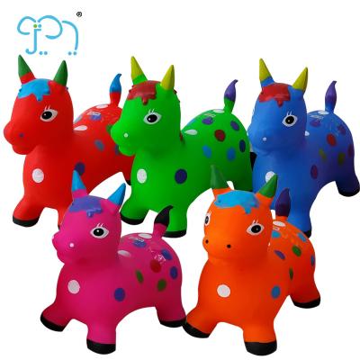 China PVC Environmental Soft Animal Toys Inflatable Jumping Animal Sheep For Kids Te koop